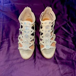 Girls size 4 justice sandals